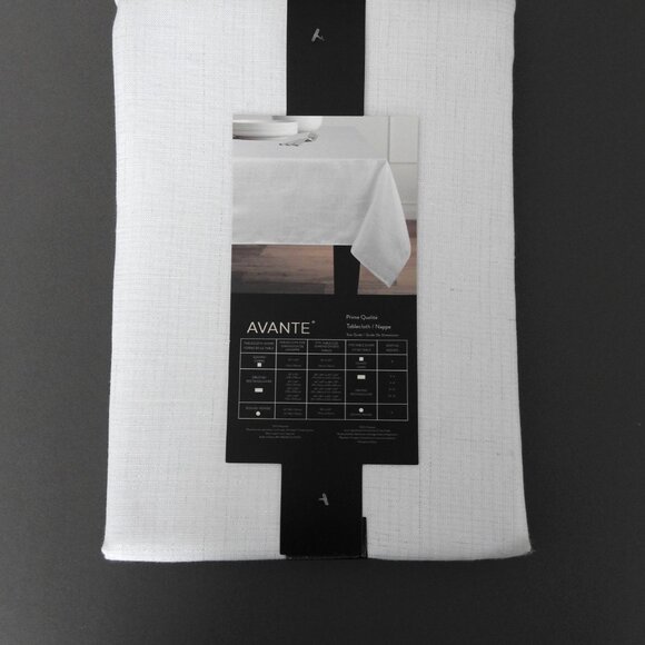 NWT Oblong Polyester Tablecloth White Silver Thread Deluxe 84" Any Occasion - Picture 7 of 8